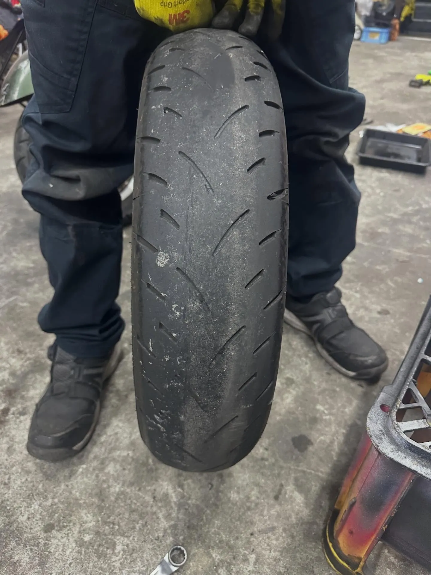 CBR250RRのタイヤ&ブレーキパッド&オイル交換‼️